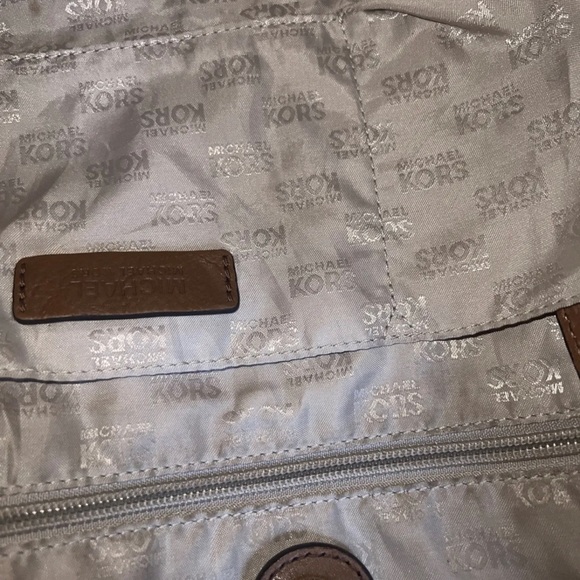 Michael Kors Large Fulton Shoulder Hobo Handbag Brown Signature Leather XLNT - Picture 7 of 8